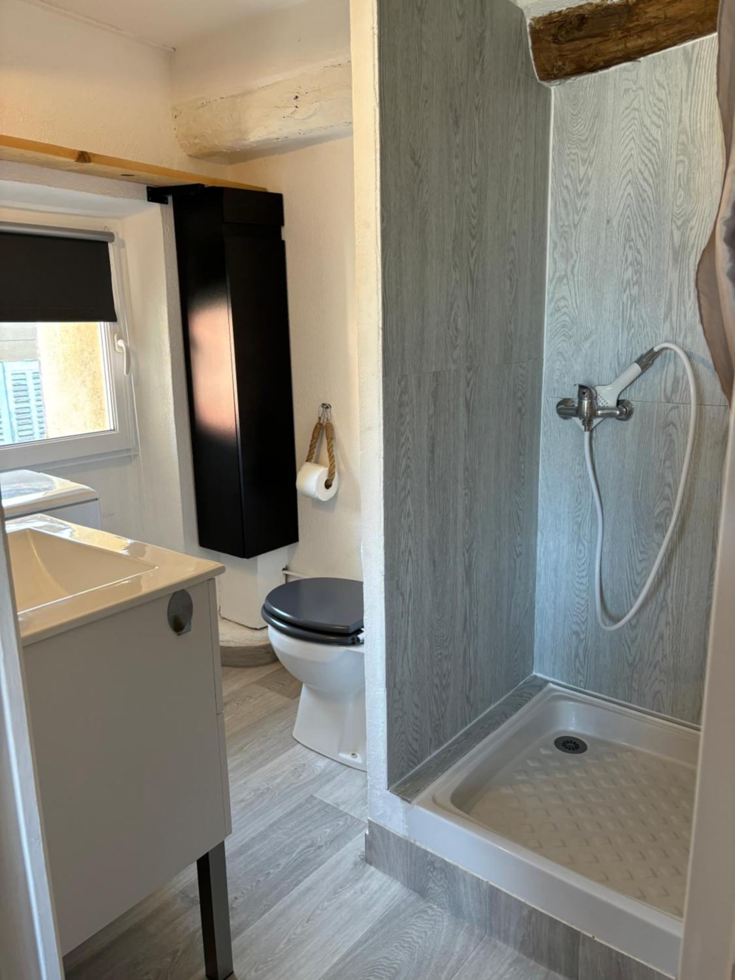 Charmant Studio Apartment Cabasse ภายนอก รูปภาพ